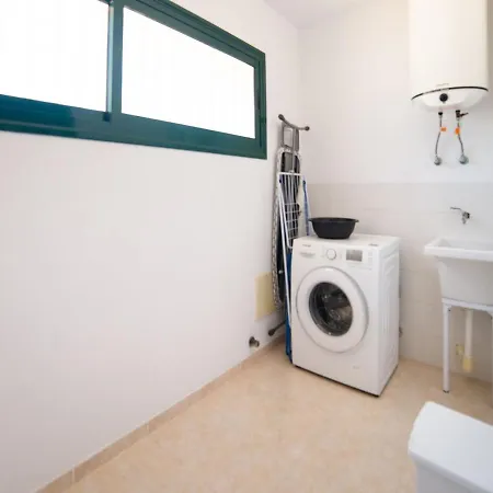 Comfy Holiday In Playa Blanca With Terrace Πλάγια Μπλάνκα