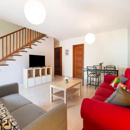 Comfy Holiday In Playa Blanca With Terrace Ferienhaus *